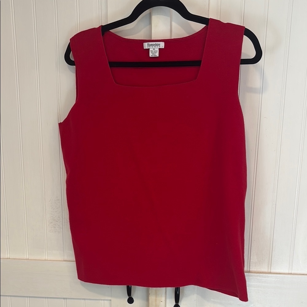 Hampshire studio vibrant Red, square neck, Sleeveless tank size XL